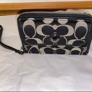 COACH Zip Around Wallet in Signature Canvas